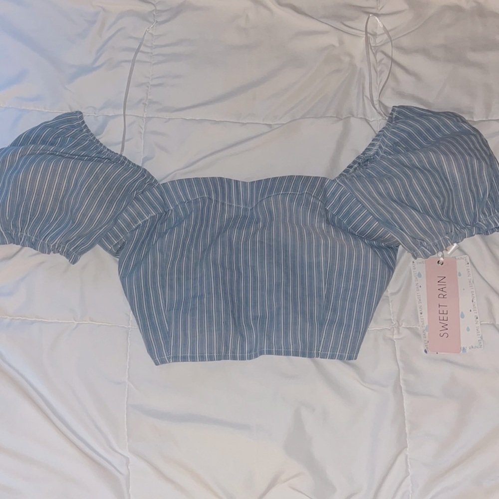 Small | Sweet Rain cropped blouse